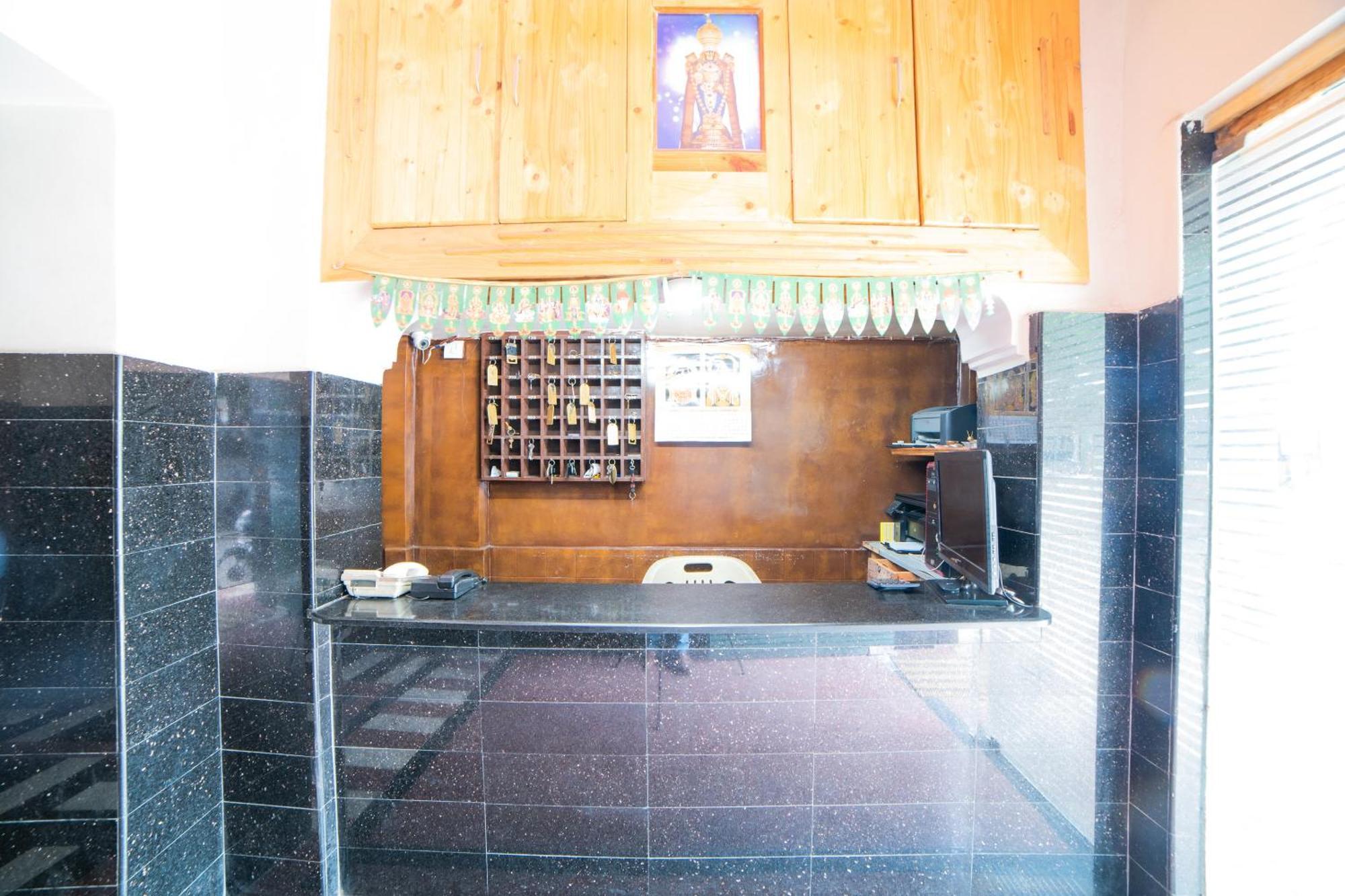 Hotel O Sree Radha Lodge Near Snow World Secundurabad Εξωτερικό φωτογραφία